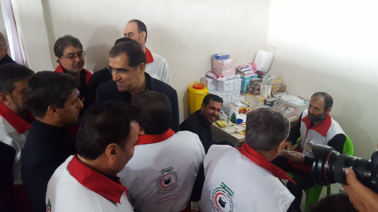 بازدید وزیر بهداشت از مرکز درمانی هلال احمر ایران در بیمارستان امام حسین(ع) کربلا