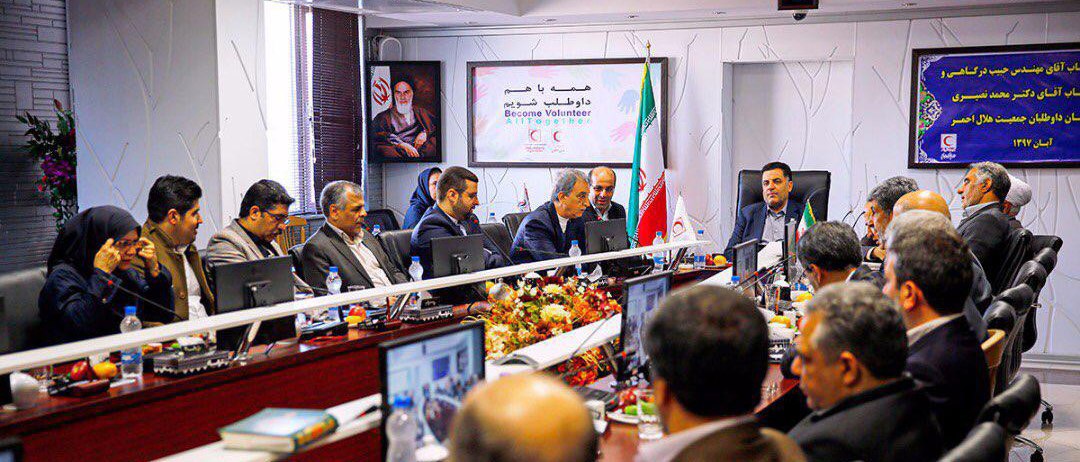 اساس کار هلال احمر فعالیت‌های داوطلبانه است