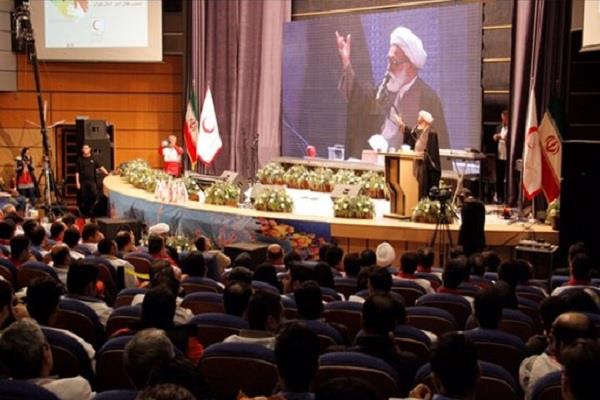 شالوده اصلی فعالیت در هلال احمر، حب و عشق خدمت به انسانها است