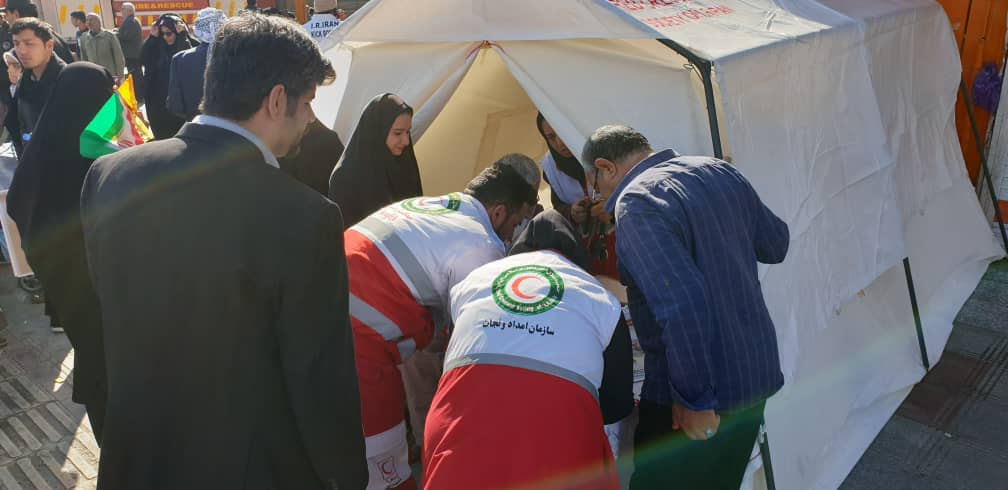 حضور پرشور و خدمت‌رسانی هلال احمر به راهپیمایان ۲۲ بهمن در خوزستان و سیستان و بلوچستان/گزارش تصویری