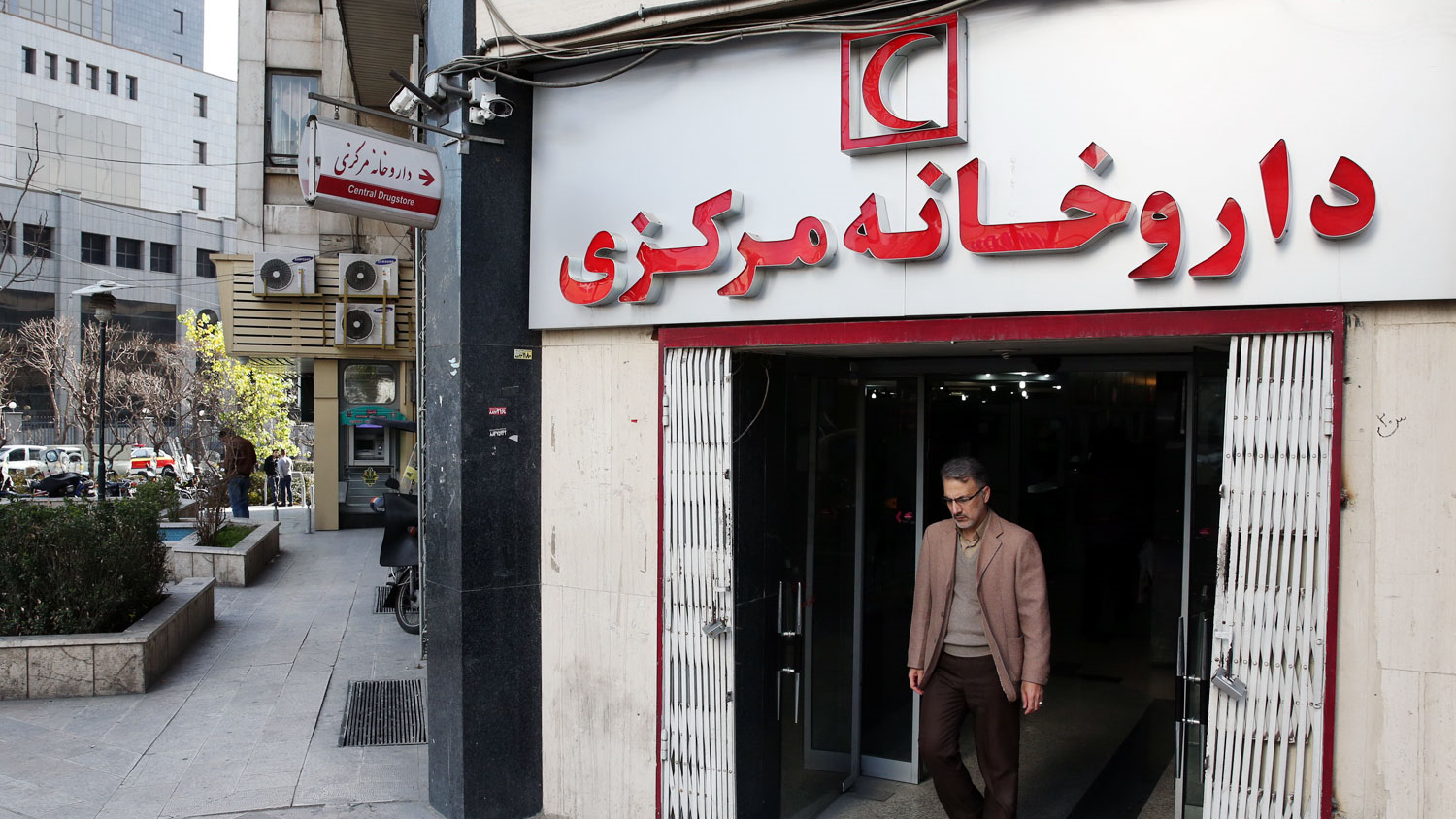 مدیرعامل سازمان تدارکات پزشکی هلال احمر: داروخانه تخصصی بیماران شیمی‌درمانی راه‌اندازی شد