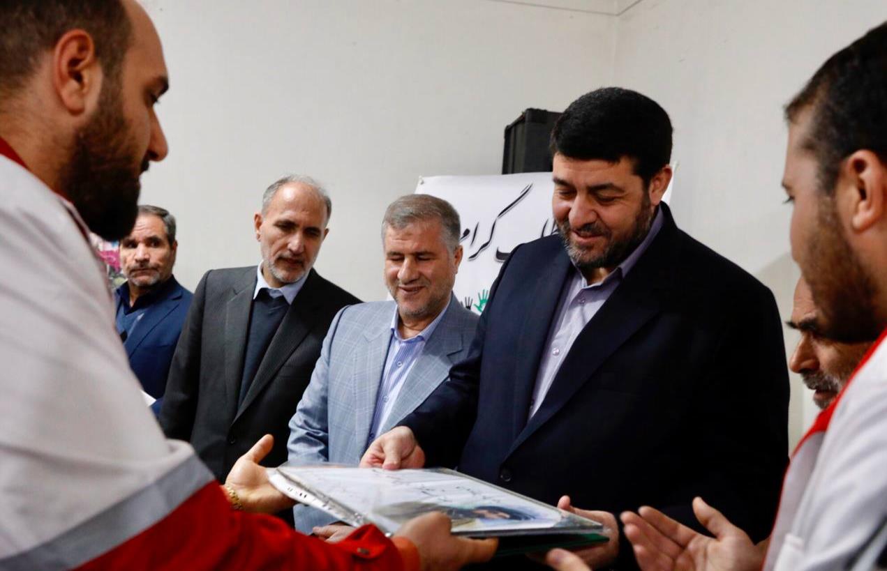 این بار امدادگران از رئیس جمعیت هلال احمر قدردانی کردند