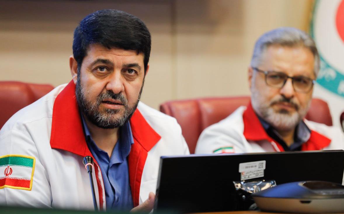 تاکید کولیوند بر لزوم توجه به معیشت و خانواده امدادگران هلال‌احمر: امدادگران به قیمت جان خود به مردم خدمت می‌کنند
