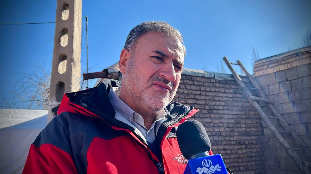 توزیع ۴۵۰۰ چادر در مناطق زلزله زده خوی