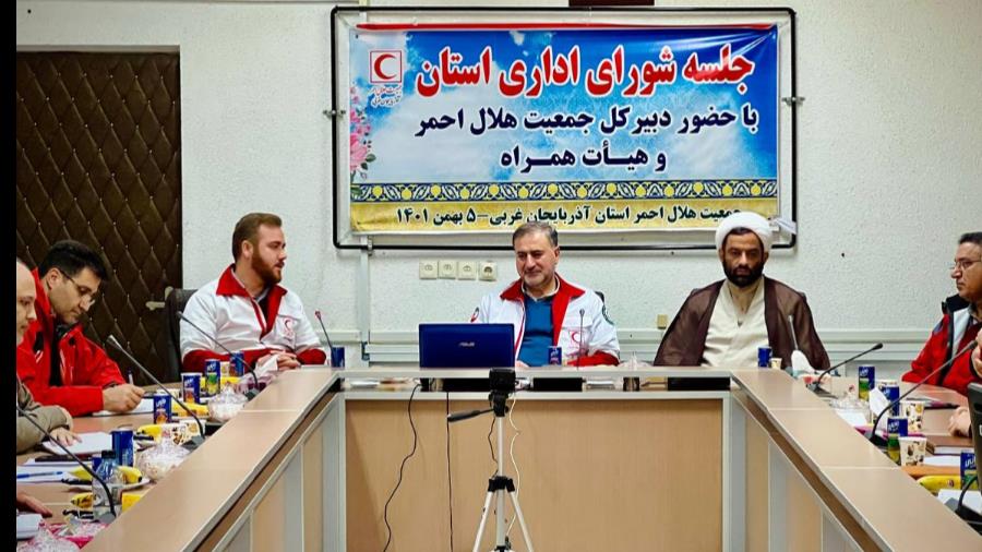 روحیه همکاری داوطلبانه در جمعیت هلال احمر باید در راس امور قرار گیرد