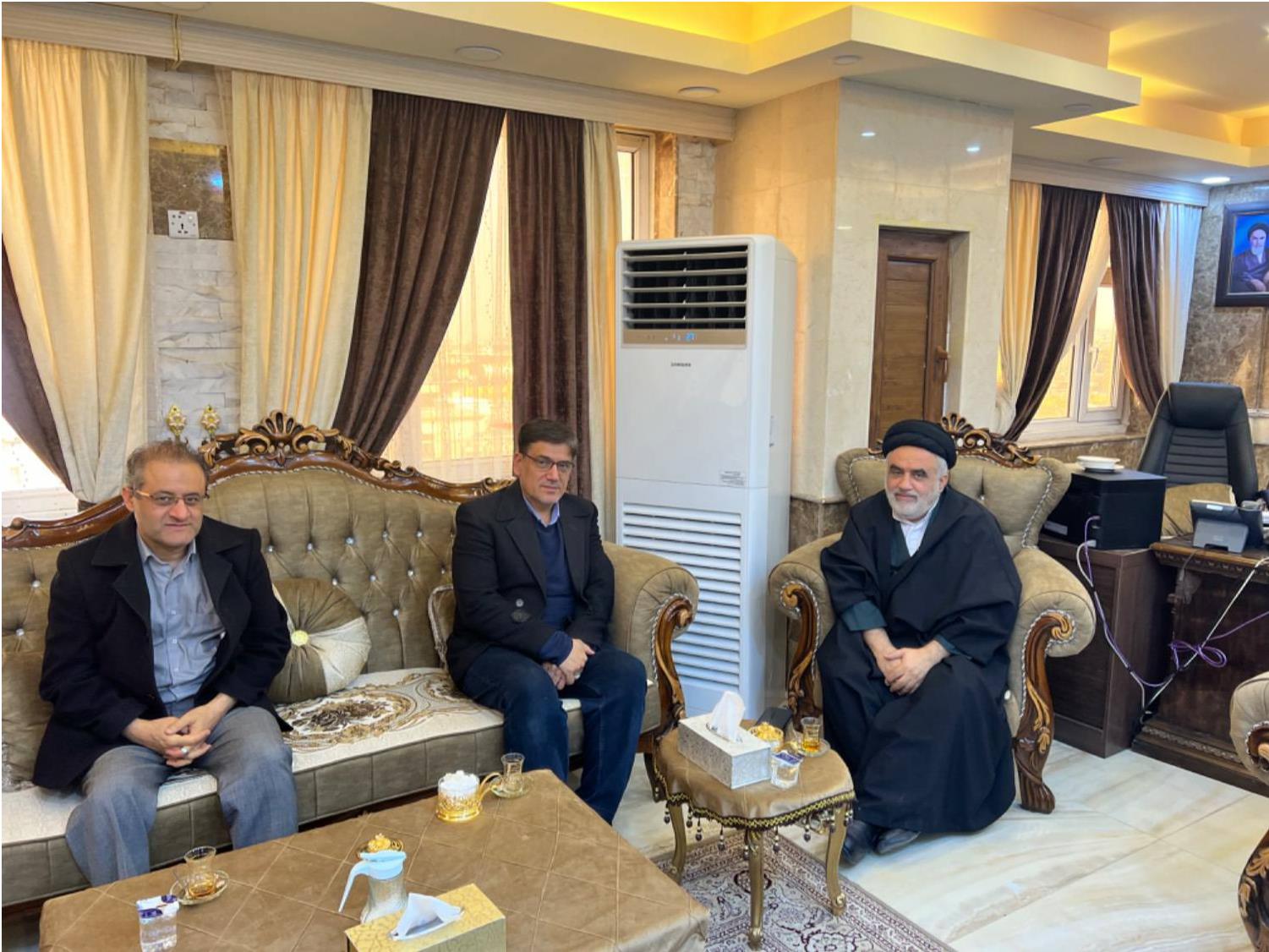 دیدار نماینده جدید مرکزپزشکی حج و زیارت با سرکنسول شهر نجف اشرف
