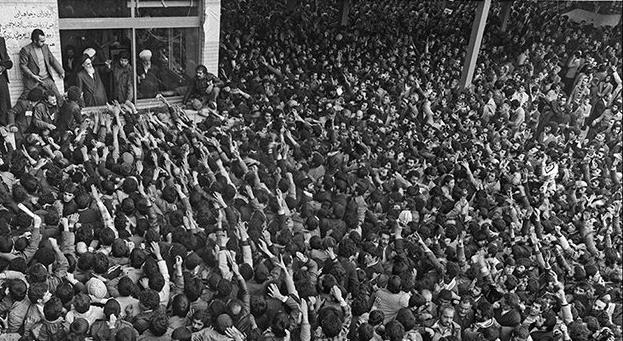 لباس آبیها بمانند/هلال احمر در مدرسه علوی چه کرد؟