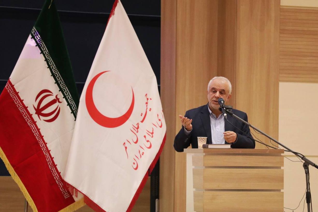 هلال احمر با عملکردش در بحرانها، اقتدار ایران را به نمایش میگذارد