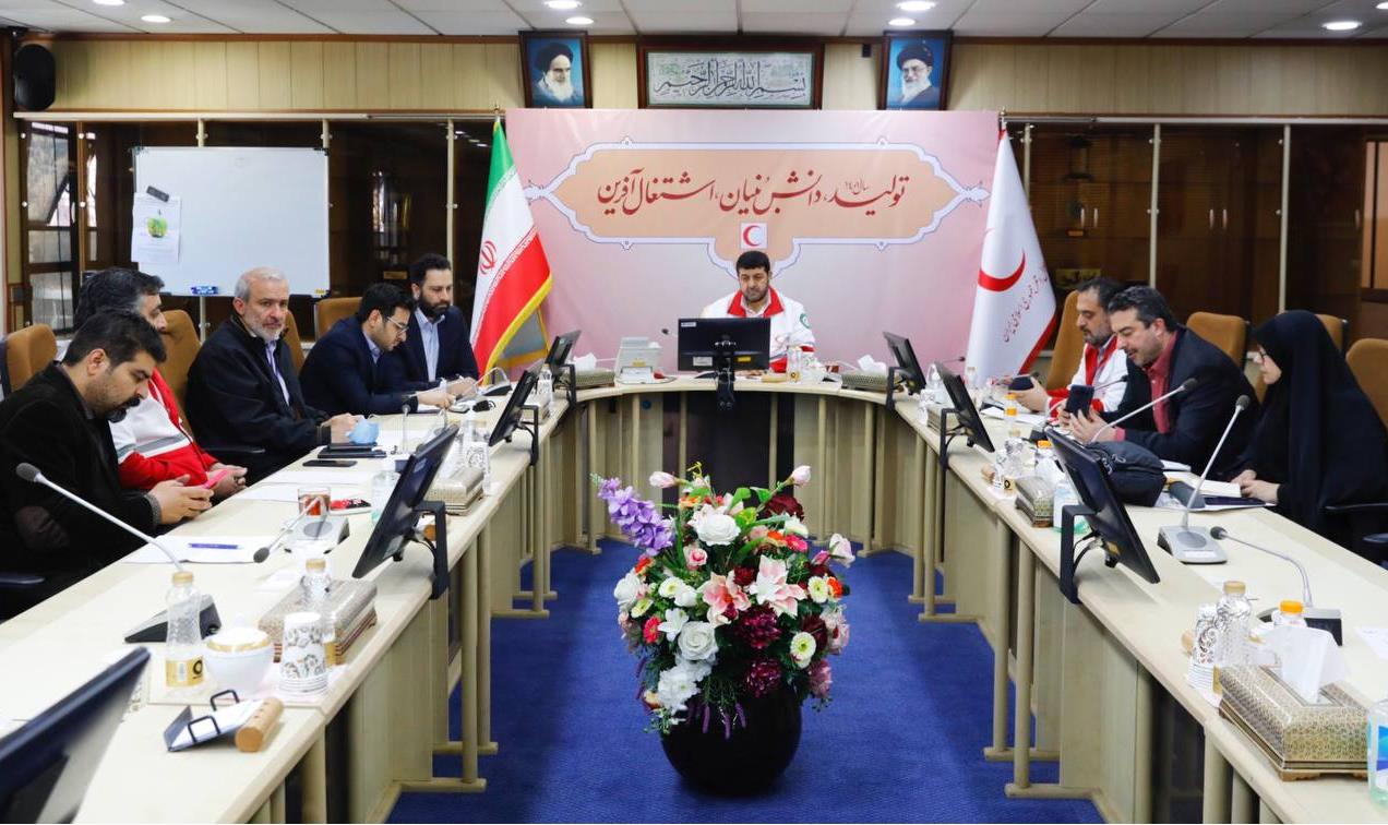 ارزیابی پروژههای علمی و تحقیقاتی در نشست شورای پژوهش جمعیت هلالاحمر/ ترافیک پژوهشی در سال جدید