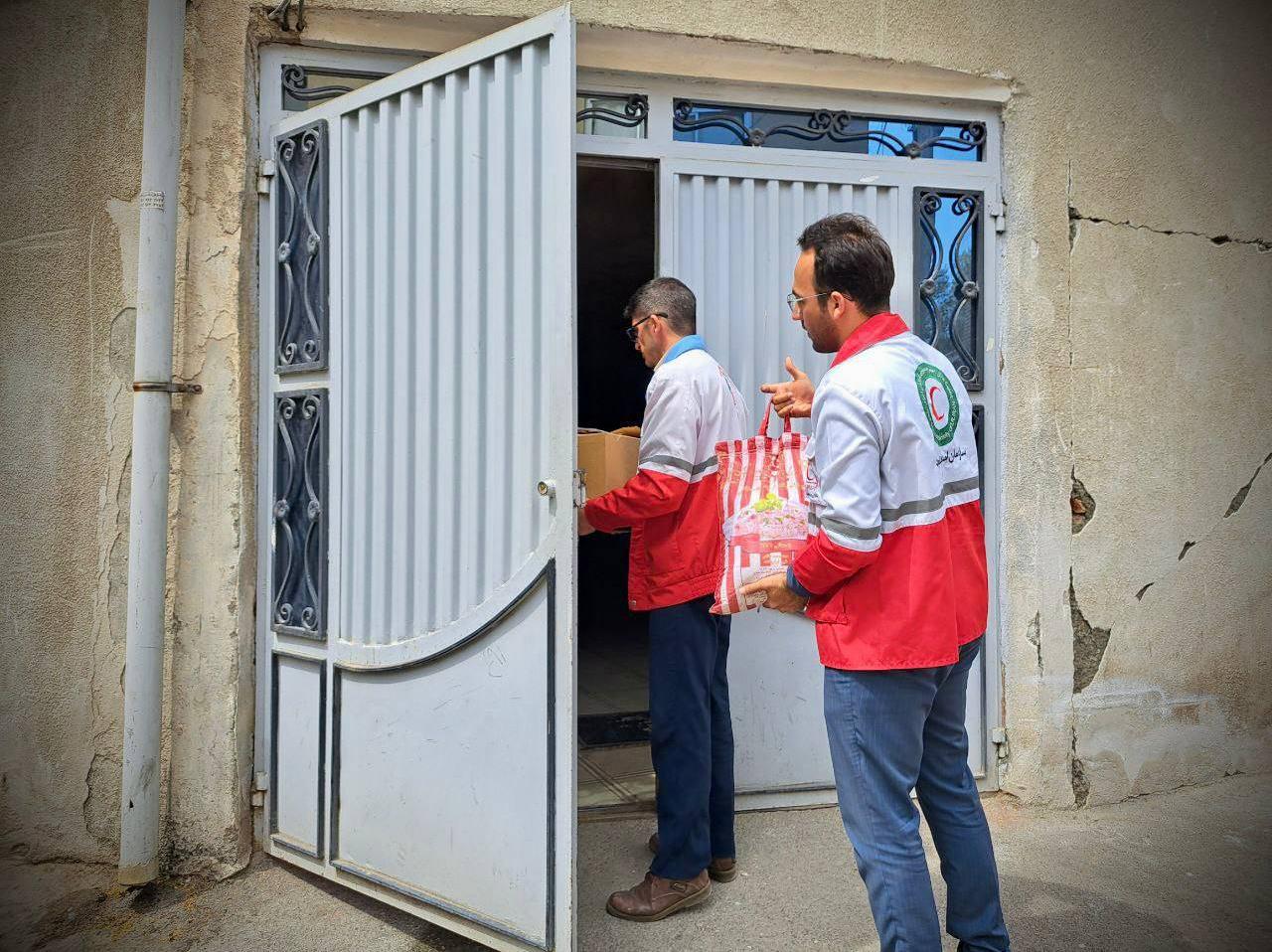 توزیع ۳۰۰ بسته معیشتی در شهرستان خوی