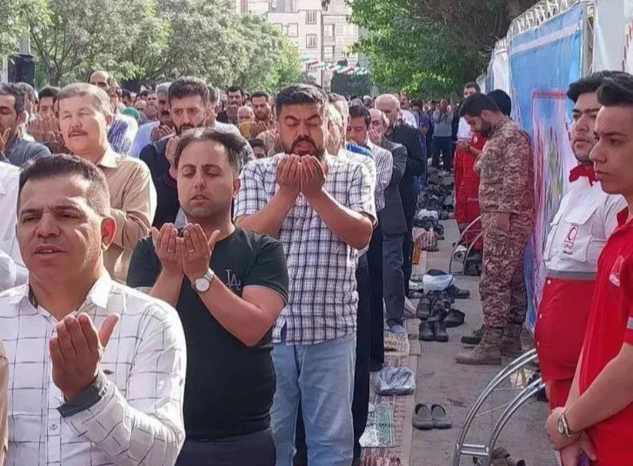 بهره مندی بیش از ۲۴۰۰ نفر از خدمات امدادی و پایش سلامت هلالاحمر تهران در نماز عید فطر