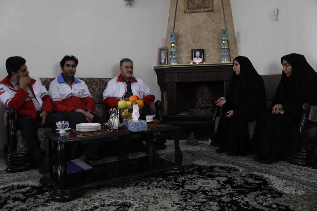 باید مشی و خوی شهدا را به روح و تفکر مدیران کشور تعمیم دهیم