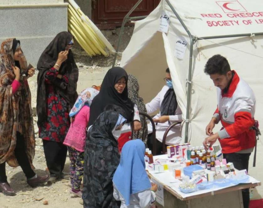 خدمت رسانی اولین کاروان سلامت هلال احمر آذربایجان شرقی در مناطق کم برخوردار