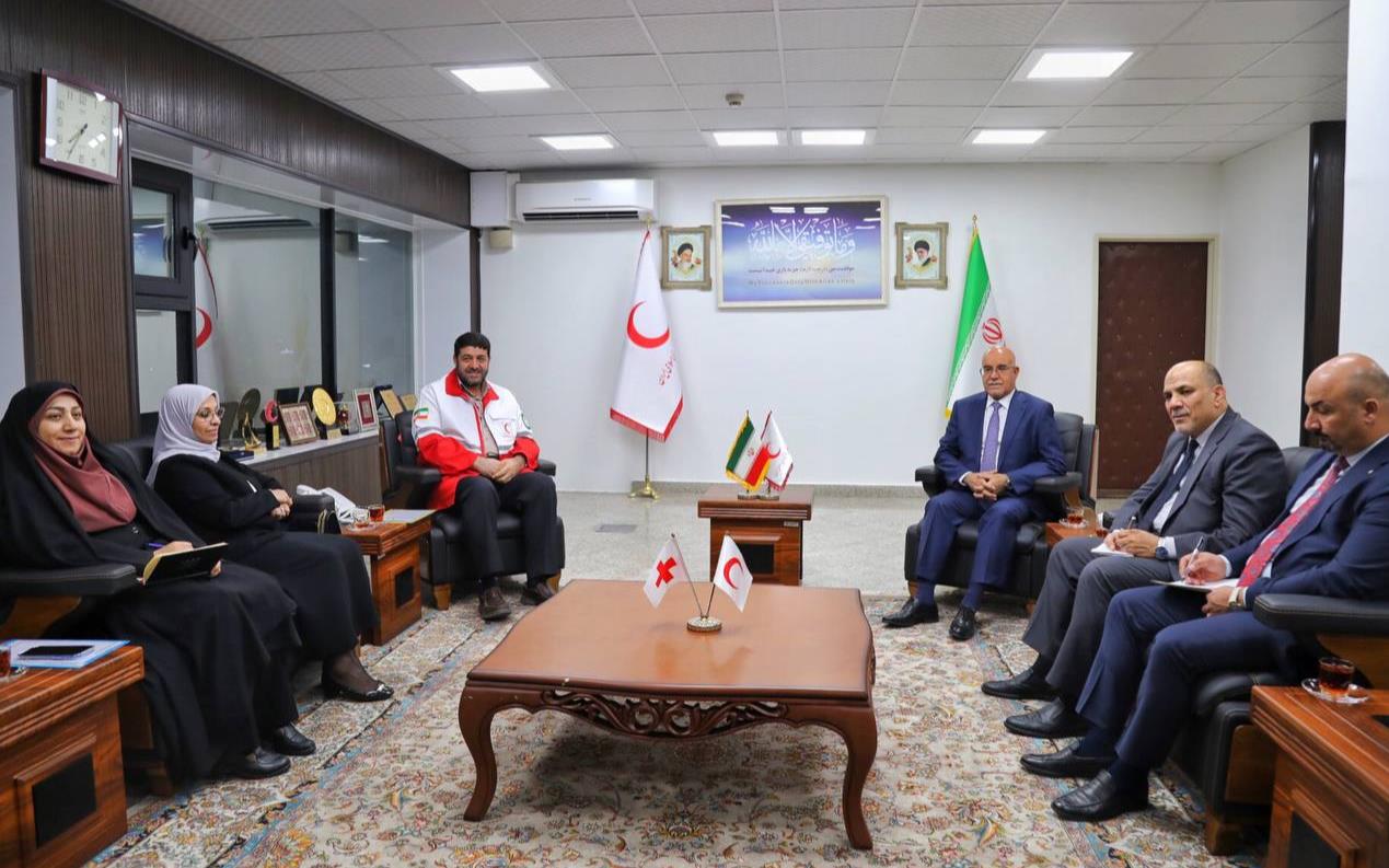 در دیدار وزیر بهداشت عراق با رئیس هلالاحمر ایران توافق شد: صدور فوری مجوز فعالیت پزشکان و پرستاران ایرانی در عراق برای ایام اربعین