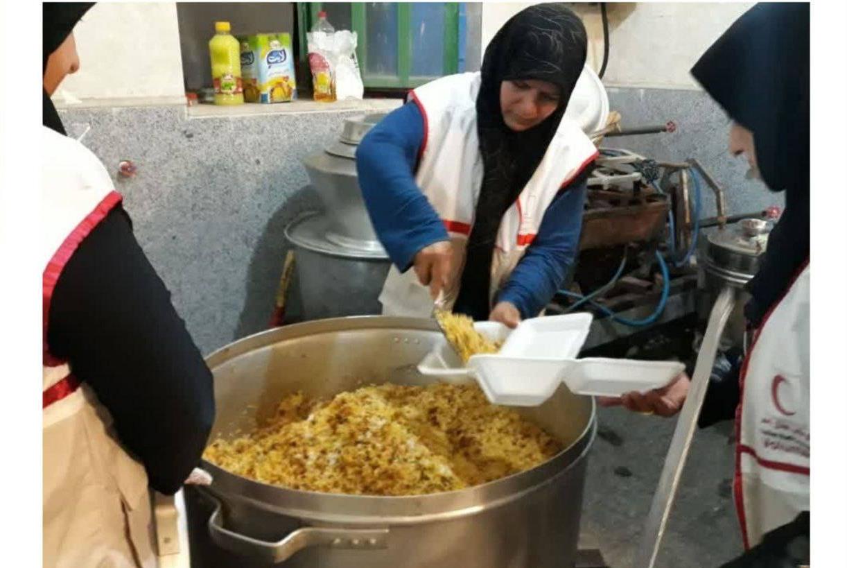 توزیع حدود ۵۰ هزار پرس غذای گرم بین عزاداران حسینی(ع) اصفهان