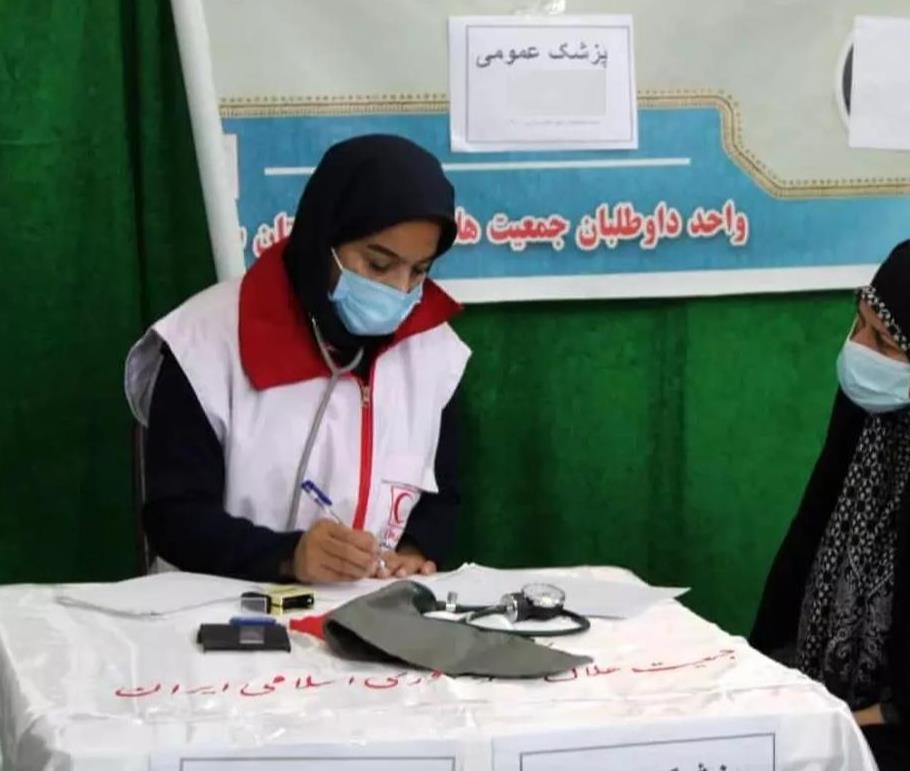 اعزام 8 کاروان سلامت به مناطق کم برخوردار خوزستان/ بیش از600 بسته حمایتی بین نیازمندان توزیع شد