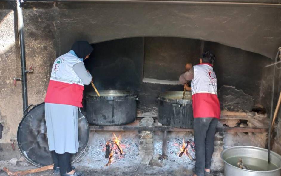 توزیع ۱۱۸ هزار پرس غذای گرم توسط هلال احمر خراسان جنوبی در دهه اول محرم
