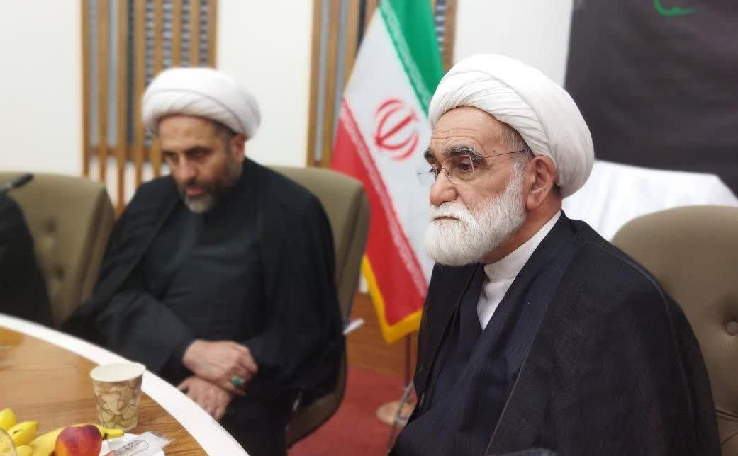 خدمت به زائران معصومین علیهم السلام، مصداق واقعی انساندوستی و کمک به همنوع است