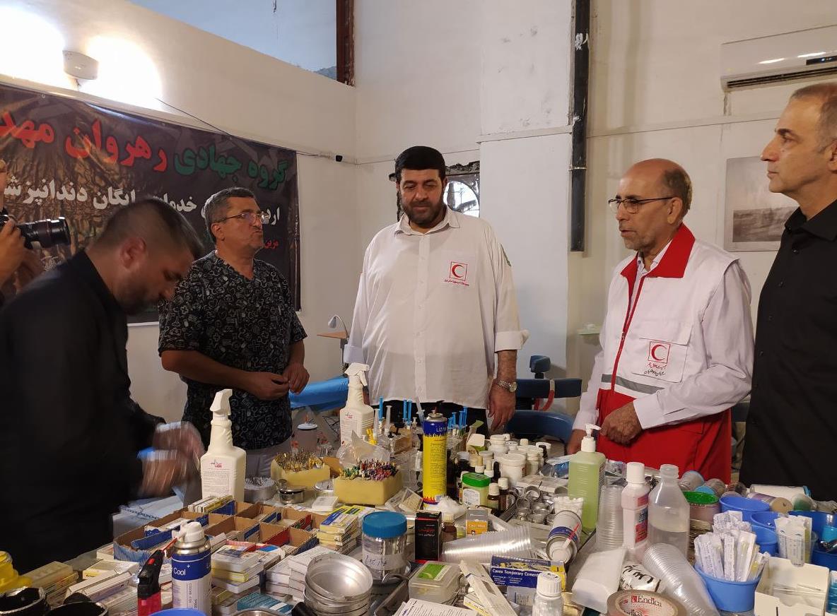 فعالیت بیش از ۳۰ مرکز درمانی و بیمارستان در مسیر پیادهروی زائران اربعین
