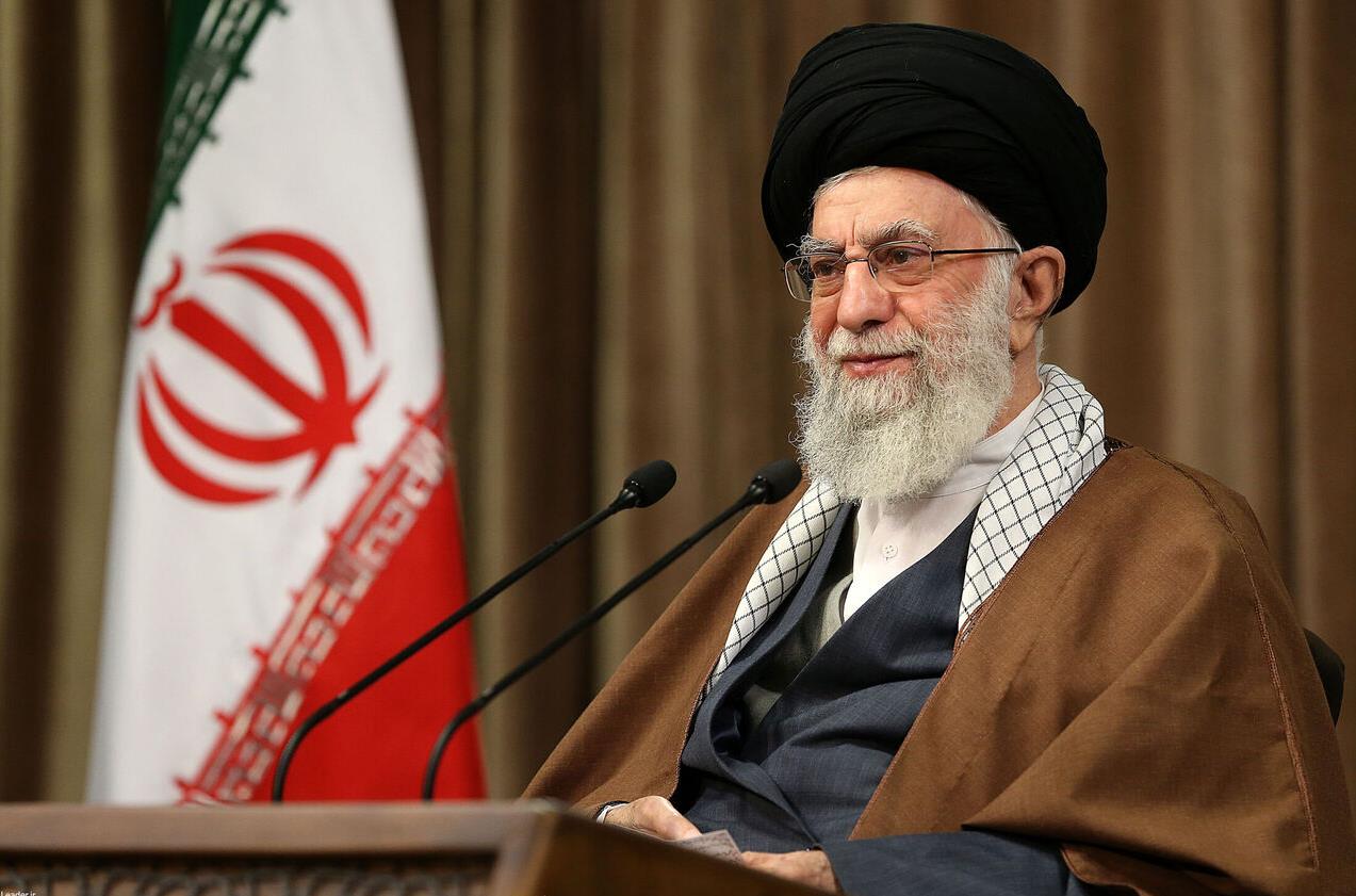 دیدار تلاشگران عرصه ایثار و شهادت با مقام معظم رهبری/حضور جمعی از خانواده هلالاحمر در این دیدار