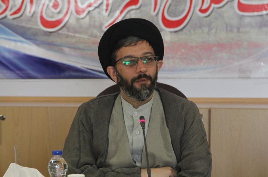 ایجاد انسجام و همدلی در بین جوانان با برنامه‌ریزی و هویت بخشی به آنان