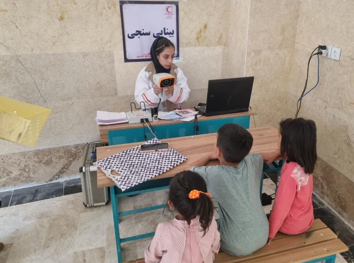 بهرهمندی ۱۴۰۰ نفر از خدمات کاروان سلامت هلالاحمر البرز