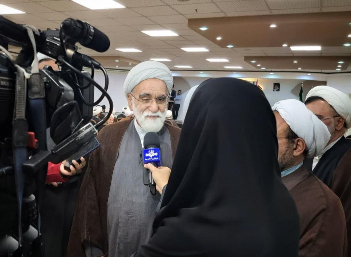 ارتقای فرهنگ دینی هدف دفاتر نمایندگی ولی فقیه در هلال احمر است