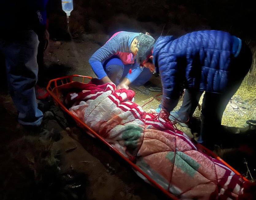 نجات کوهنورد 38 ساله از ارتفاعات آدرشک مهریز