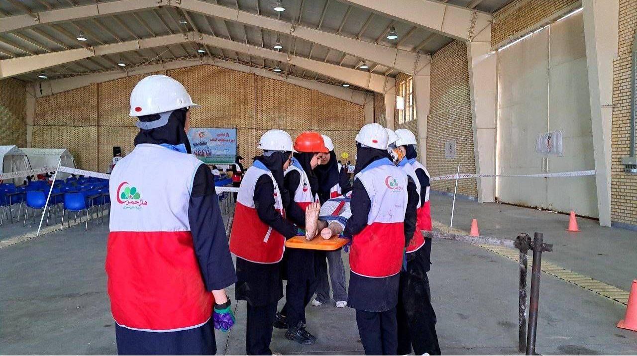 هلال‌احمر زنجان طرح ملی دادرس را در ۱۱۵ مدرسه آغاز کرد