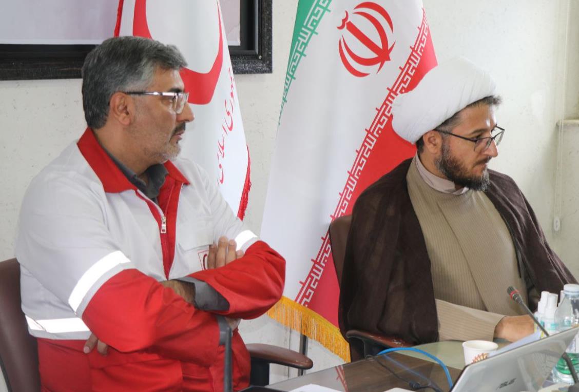 خدمت به ۵۵۰ مراجعه کننده در میز ارتباطات مردمی هلال‌احمر