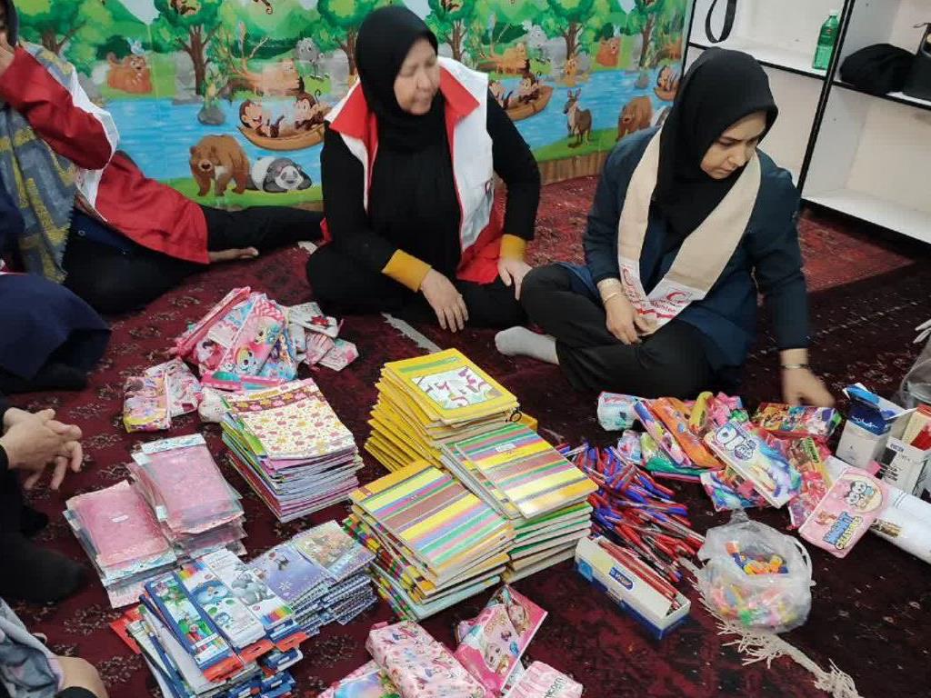 توزیع ۱۲ هزار و 500 بسته نوشتافزار میان دانشآموزان مناطق محروم خراسانرضوی