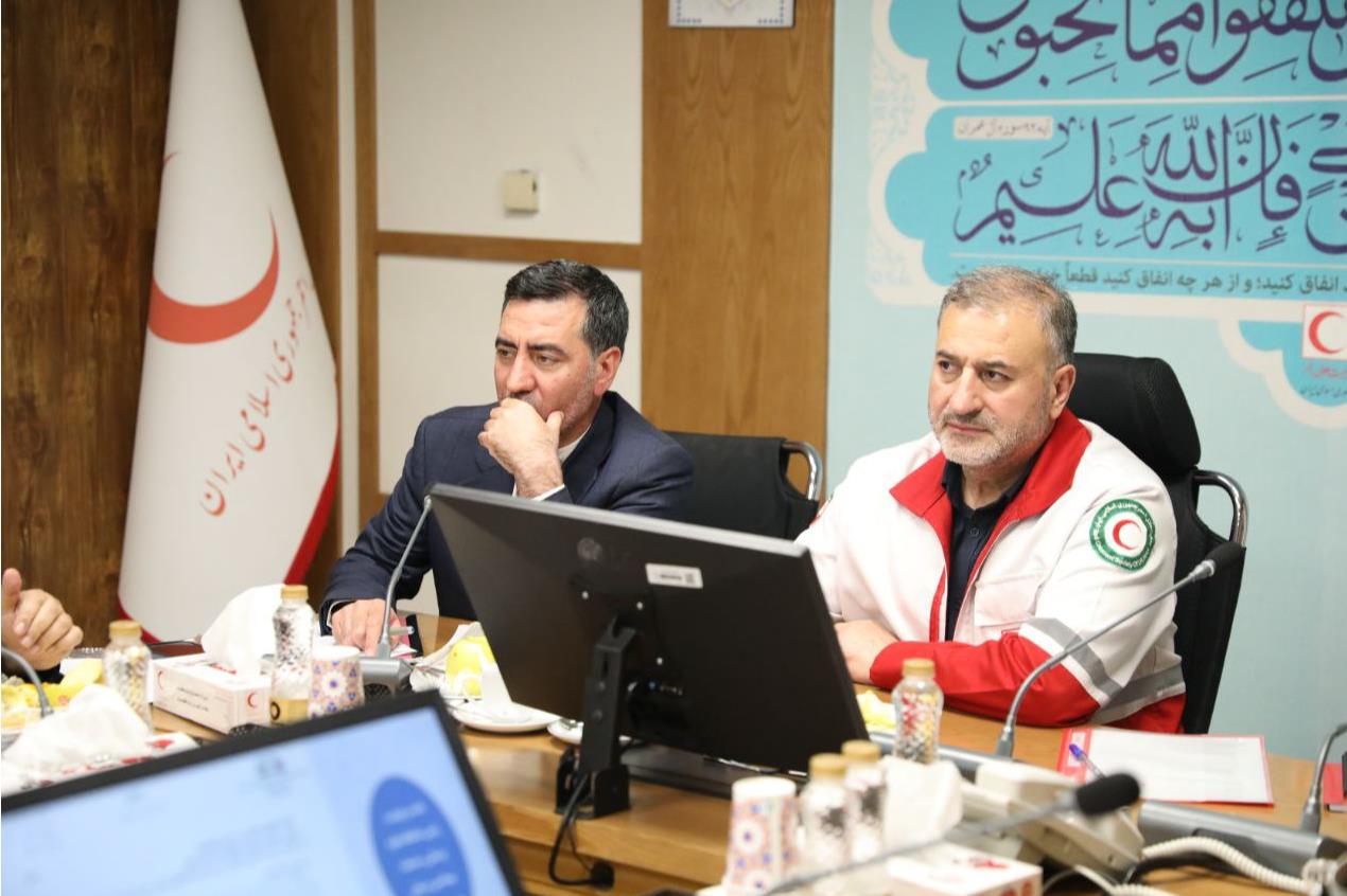 احکام اعضای ستاد انتخابات مجامع در هلالاحمر ابلاغ شد/ صیانت از آرای داوطلبان، اصل اساسی در انتخابات