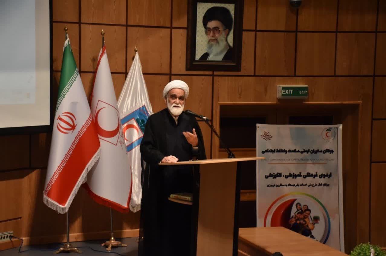 هلالاحمر یک نهاد هویتساز است که ارزشهای اخلاقی را در جوانان ارتقاء میدهد