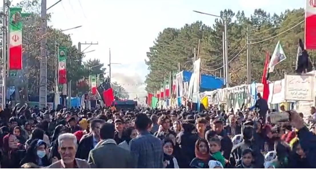 حضور امدادگران و آمبولانسهای هلالاحمر در محل انفجار کرمان/ امدادرسانی به بیش از 60 مصدوم حادثه گلزار شهدا+فیلم