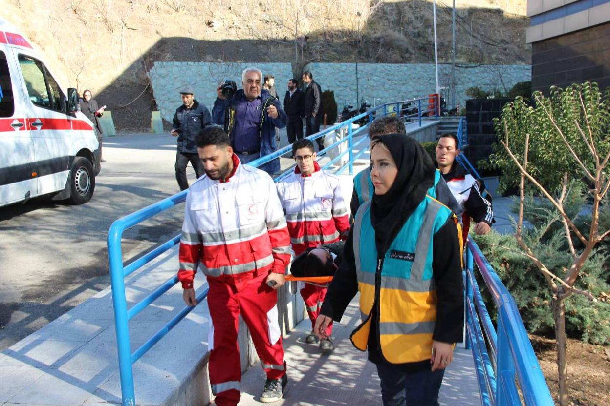 برگزاری مانور ایمنی مقابله با زمین لغزش در بیمارستان نورافشار