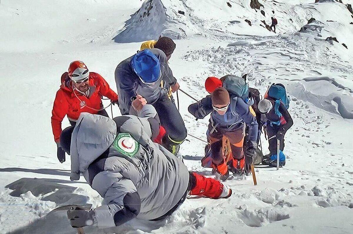 تقدیر مدیرعامل هلال احمر آذربایجان غربی از امدادگران این جمعیت در عملیات اشنویه