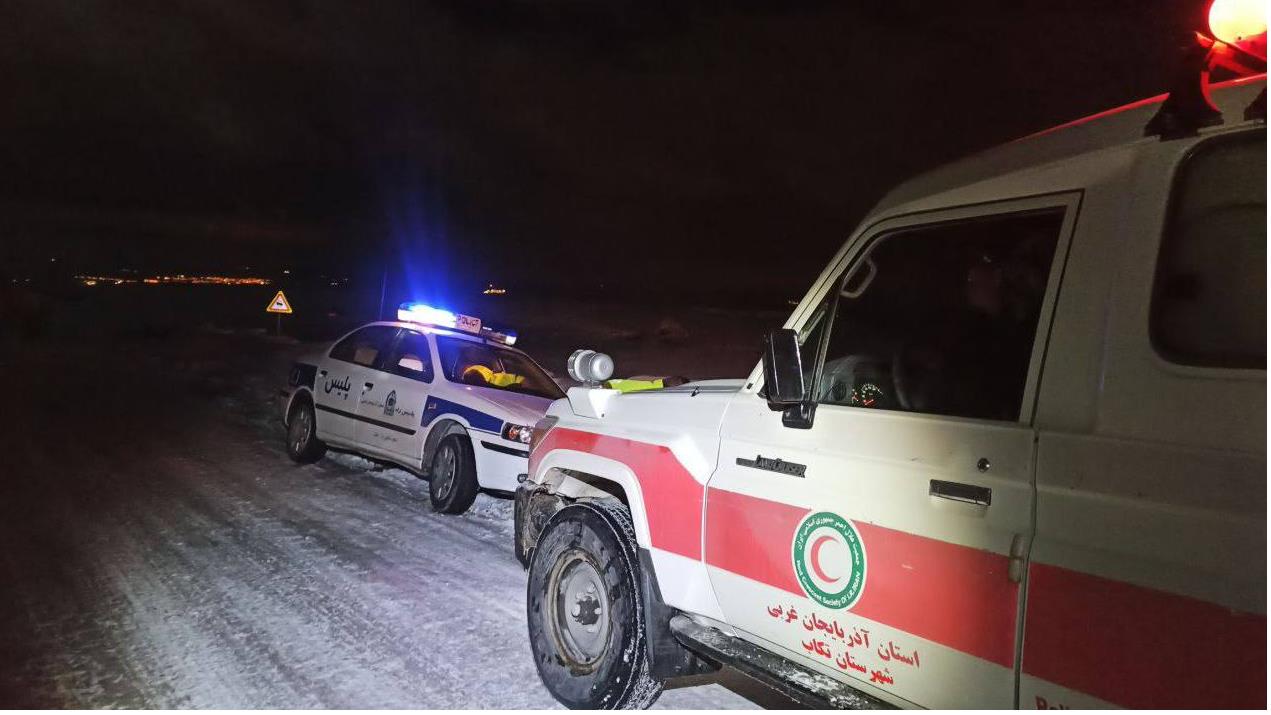 امدادرسانی به متاثرین از برف و کولاک در تکاب