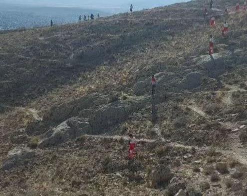 مفقودی یک جوان ٢٢ ساله در کوههای رفسنجان/ ادامه عملیات جست وجو و نجات توسط نیروهای هلال احمر