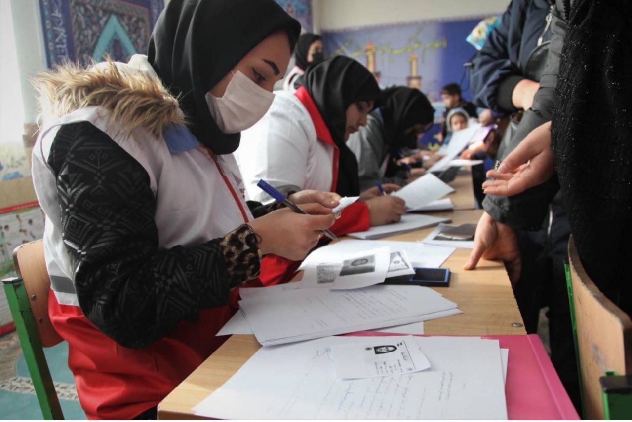 ارائه خدمات آموزشی و درمانی به بیش از 300 نفر در محلات کم برخوردار بوانات