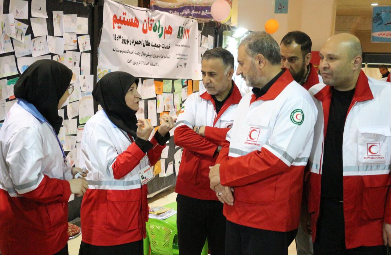 بازدید دبیرکل جمعیت از پست خدمات بشردوستانه هلالاحمر تهران در نمایشگاه قرآن