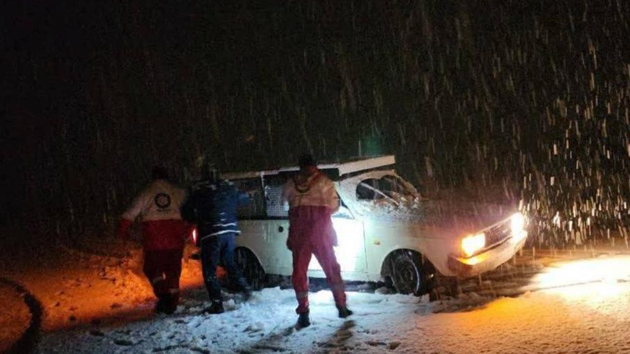 امدادرسانی به 542 متأثر از سیل، آبگرفتگی و کولاک برف