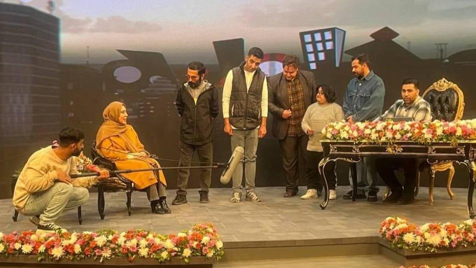 «به خاطر هم» در شبکه نسیم دیده می‌شود