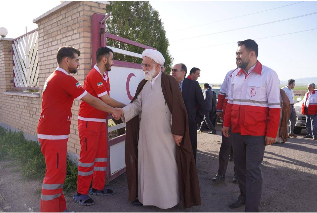 بازدید نماینده ولی فقیه در هلال‌احمر از پایگاه امداد جاده‌ای شهید محمدتقی اباذری