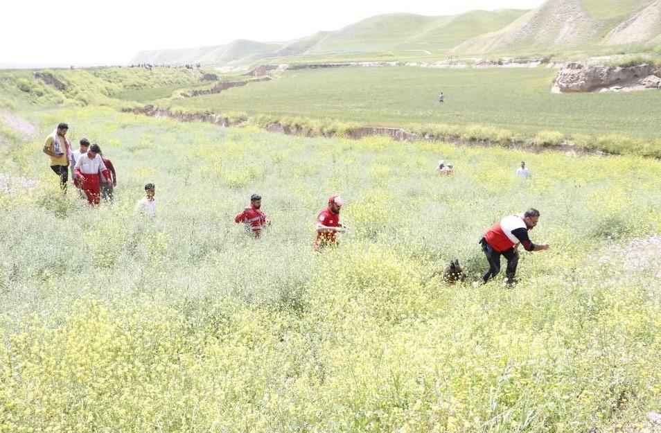 پیام تبریک و قدردانی رئیس هلال‌احمر از تلاش نیروهای امدادی برای پیداکردن "یسنا"