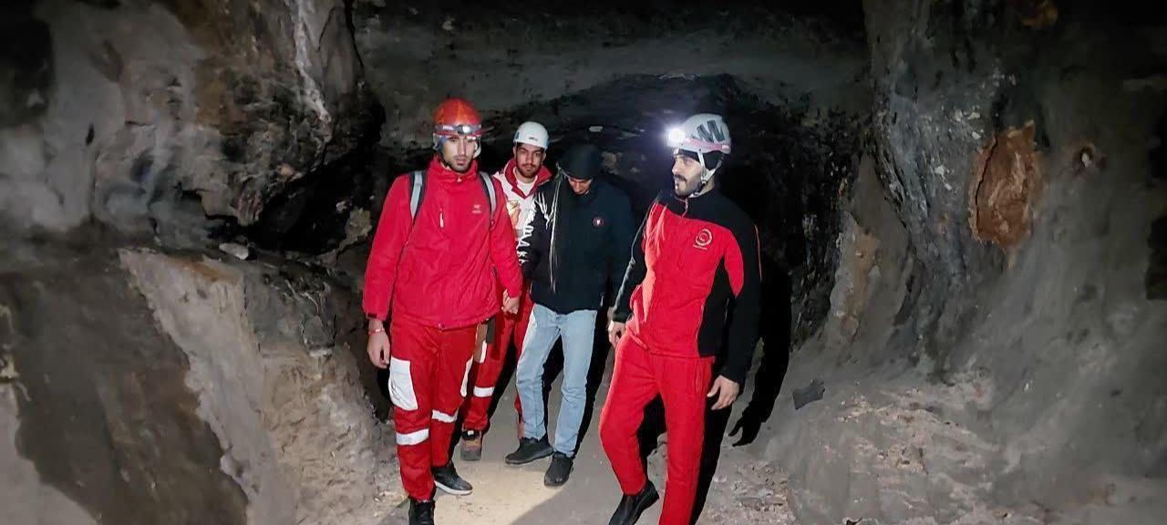 تلاش ۱۲ ساعته نجاتگران هلالاحمر برای جستوجوی 2 کوهنورد