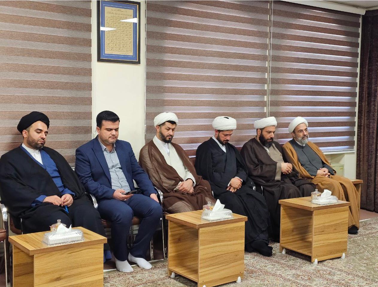 دیدار معاون فرهنگی و امورآموزشی حوزه نماینده ولیفقیه در هلالاحمر با نماینده ولیفقیه در کردستان