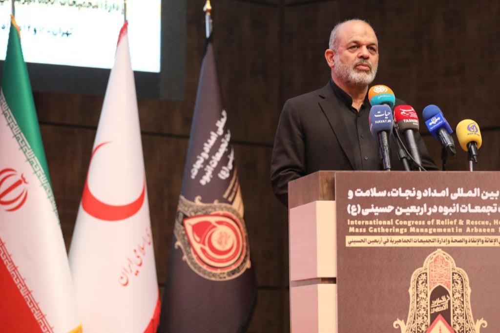 وزیر کشور: هلال احمر پشتیبان قدرتمند زائران در مراسم اربعین است
