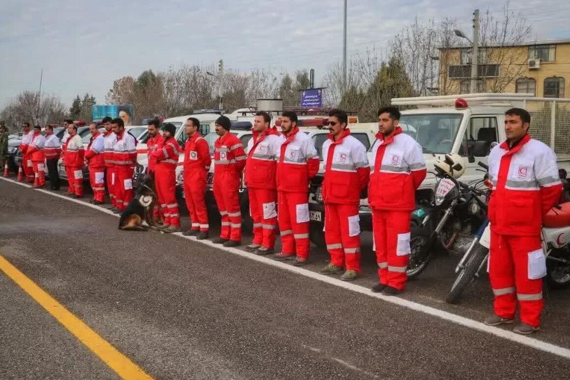 خدمات رسانی۲۰۰ نفر روز امدادگرهلال احمر کردستان به زائران اربعین
