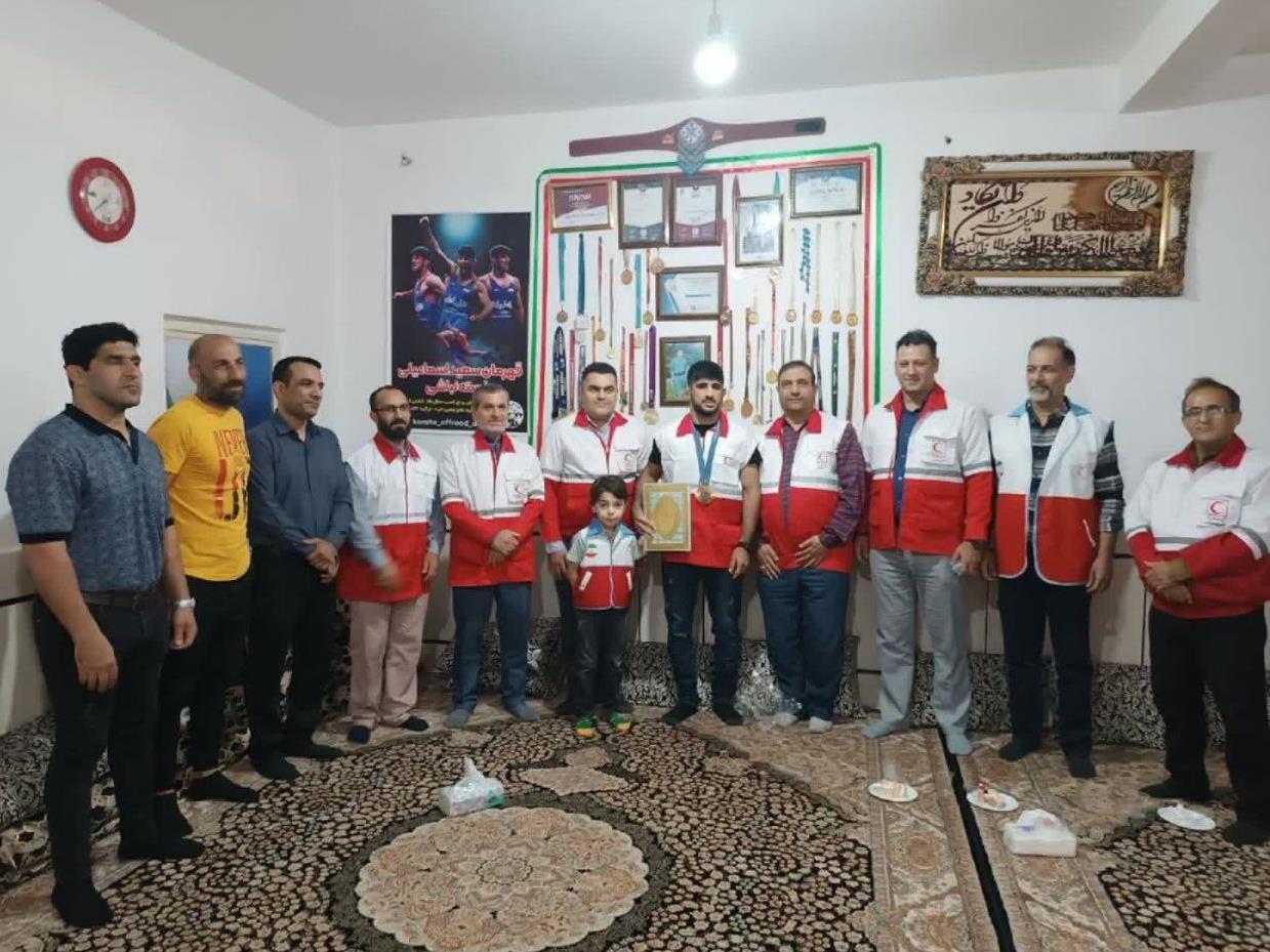 سعید اسماعیلی قهرمان المپیک، عضو افتخاری هلال احمر دزفول شد
