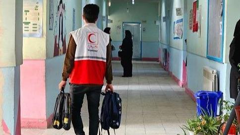 بهرهمندی حدود 1500 دانشآموز از خدمات هلالاحمر آذربایجانغربی در طرح ارمغان مهر